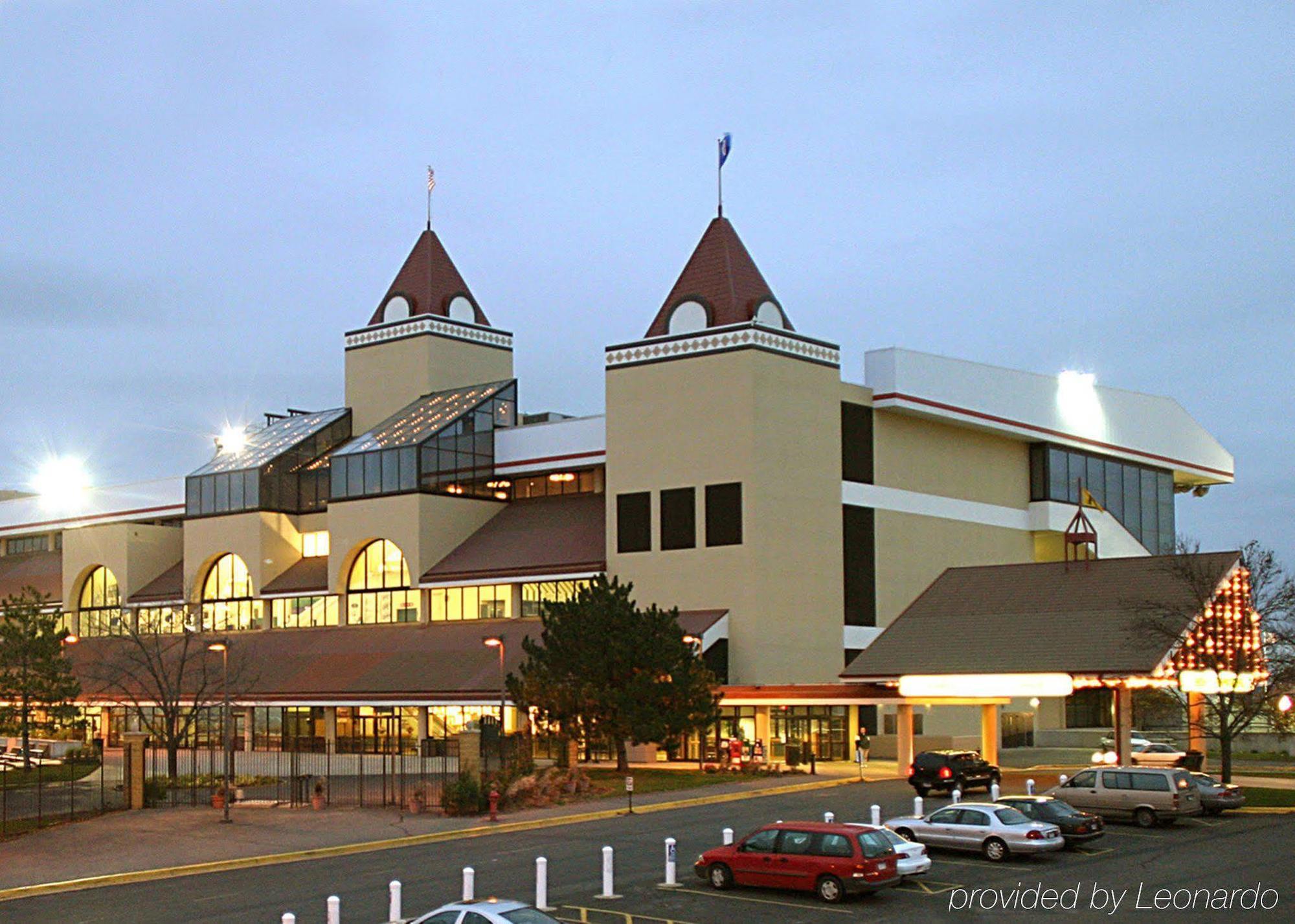 Holiday Inn Express Hotel & Suites Chanhassen, An Ihg Hotel Exterior photo